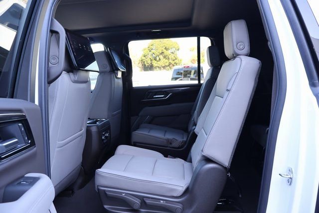 New 2026 GMC Yukon XL Elevation w/ Elevation Premium Package RWD image 15