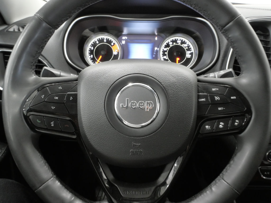 Used 2023 Jeep Cherokee Altitude Lux AWD/4WD image 16