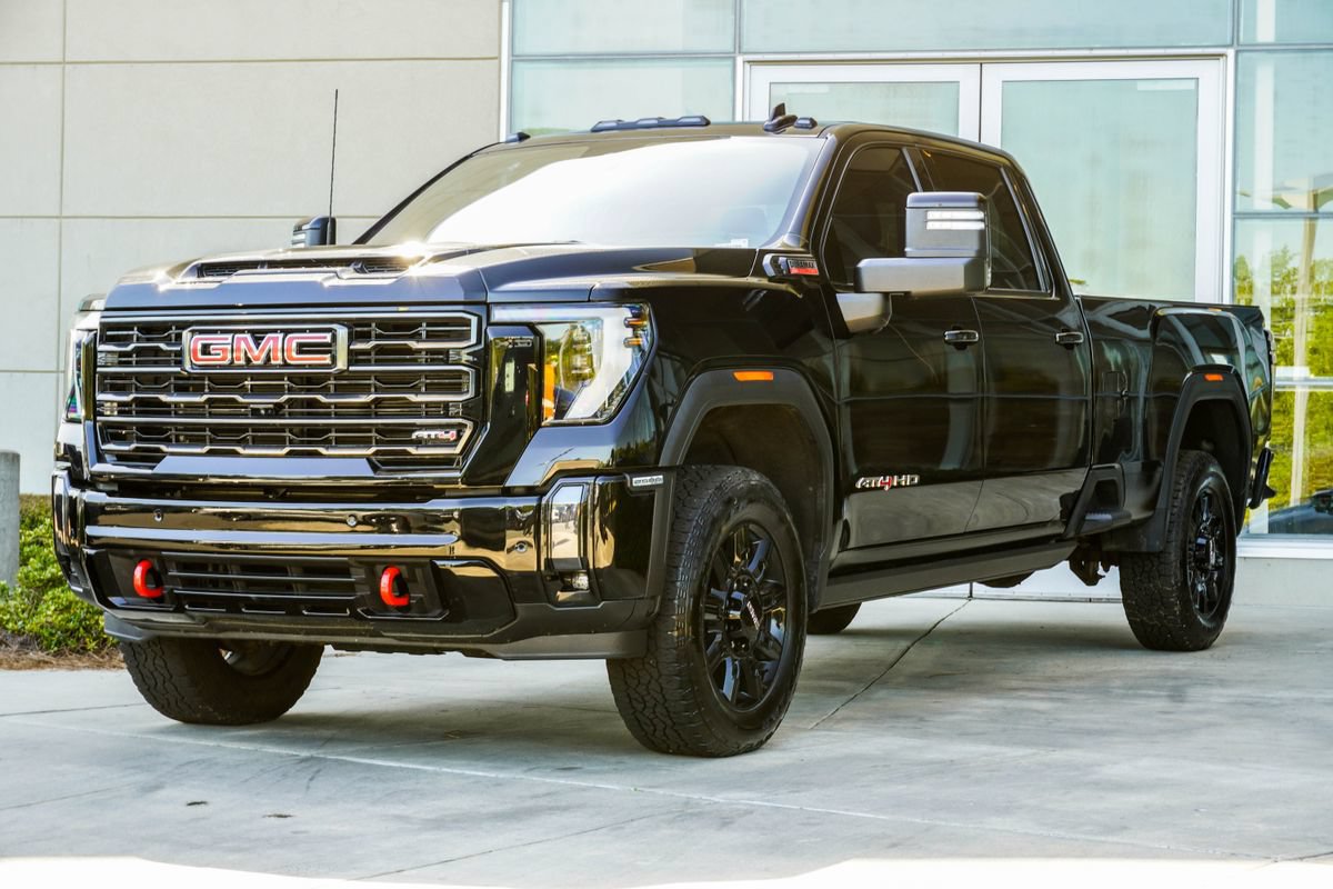 Used 2024 GMC Sierra 2500 AT4 w/ AT4 Premium Plus Package AWD/4WD image 8