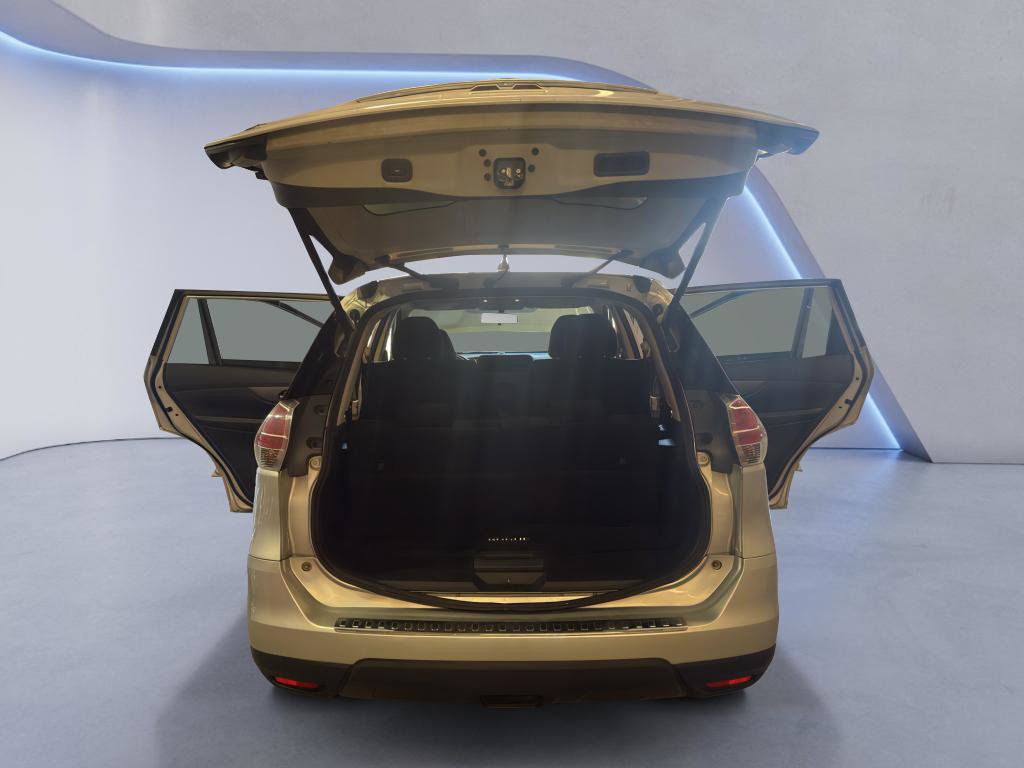 Used 2015 Nissan Rogue SV w/ SV Premium Package image 11