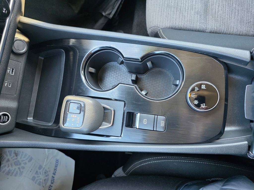 Used 2023 Nissan Rogue SV image 58