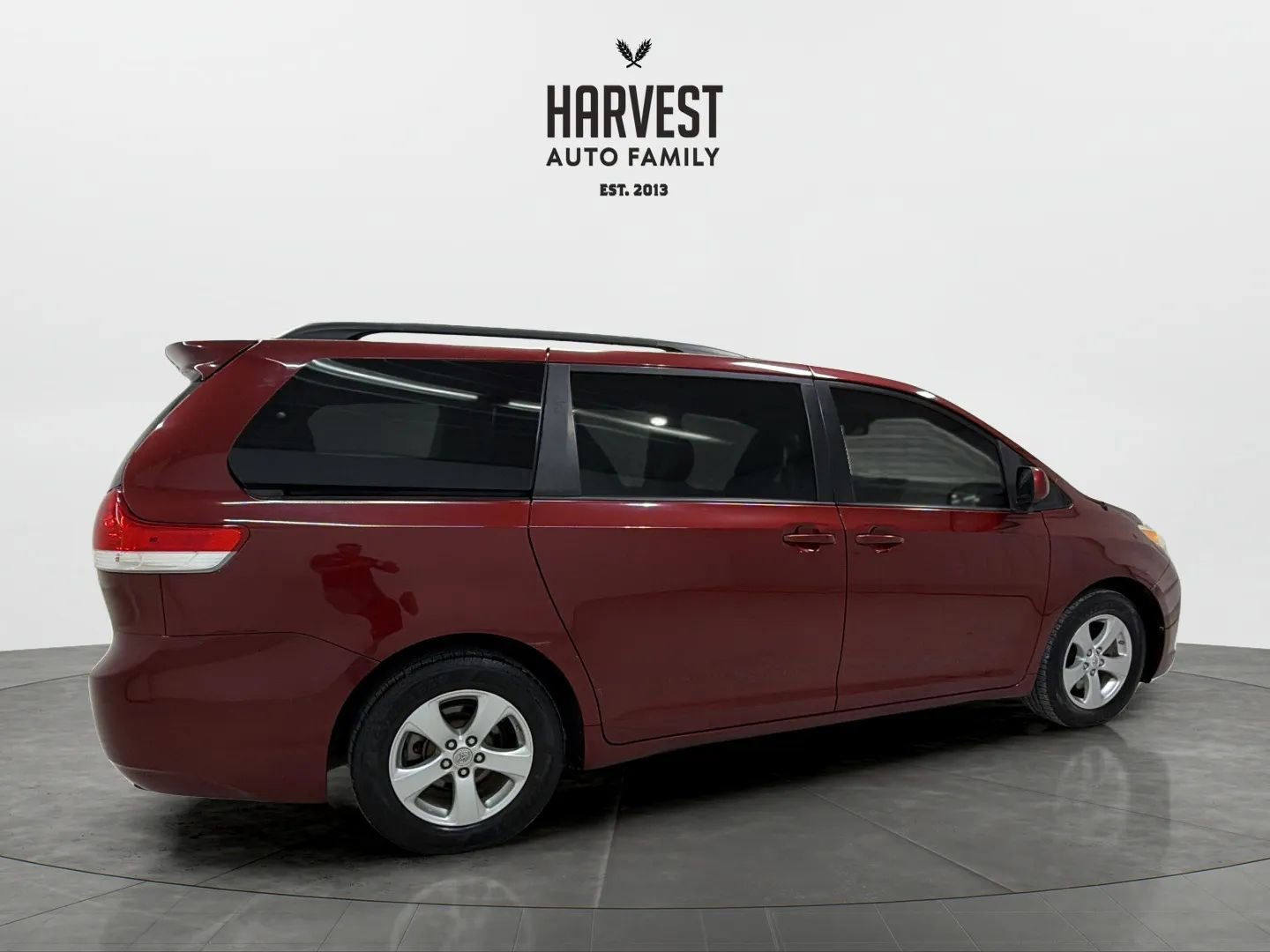 Used 2011 Toyota Sienna LE FWD image 7