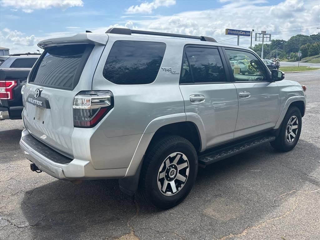Used 2022 Toyota 4Runner TRD Off-Road Premium AWD/4WD image 11