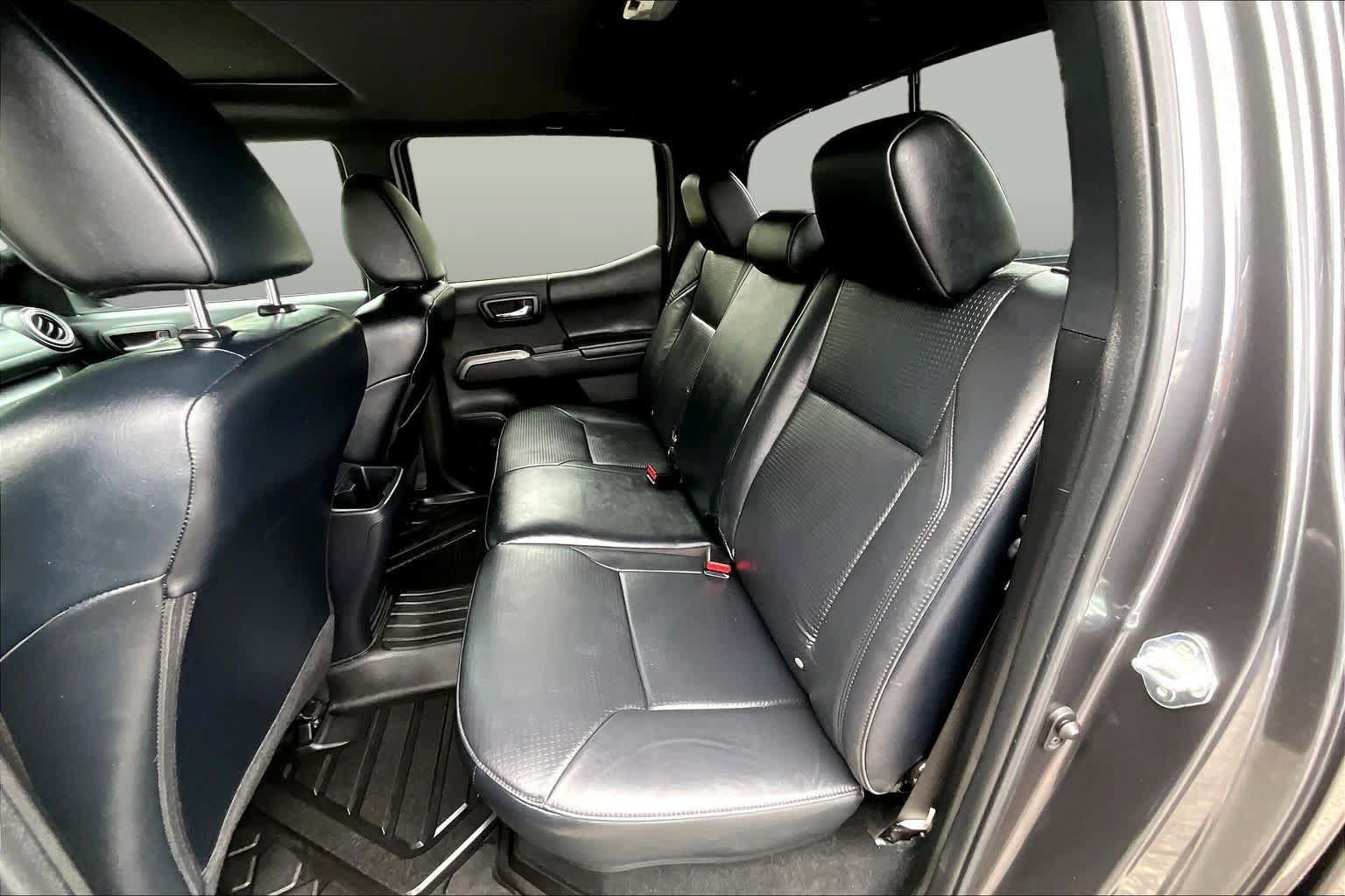 Used 2023 Toyota Tacoma Limited AWD/4WD image 20