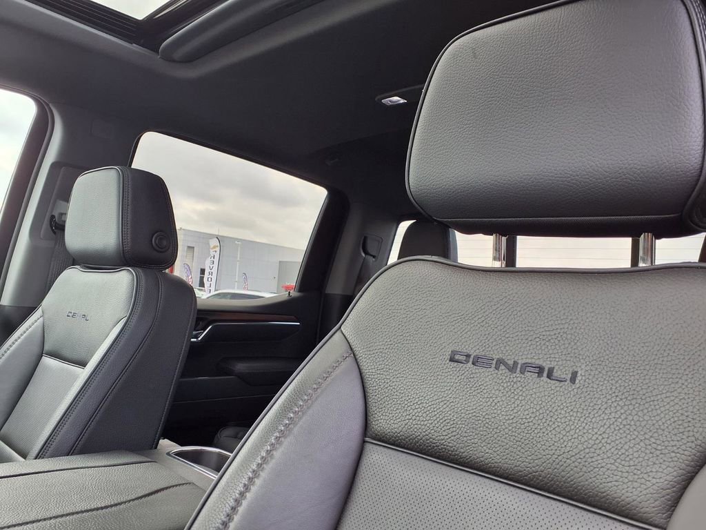 Used 2025 GMC Sierra 1500 Denali w/ Denali Reserve Package image 17