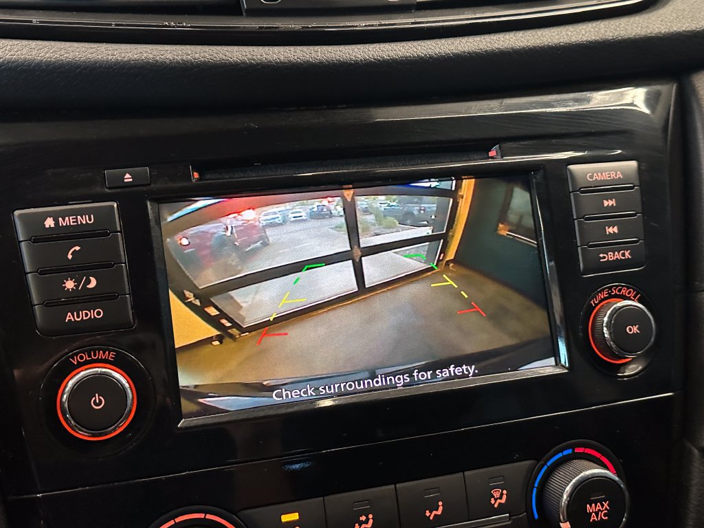 Used 2019 Nissan Rogue S FWD image 14