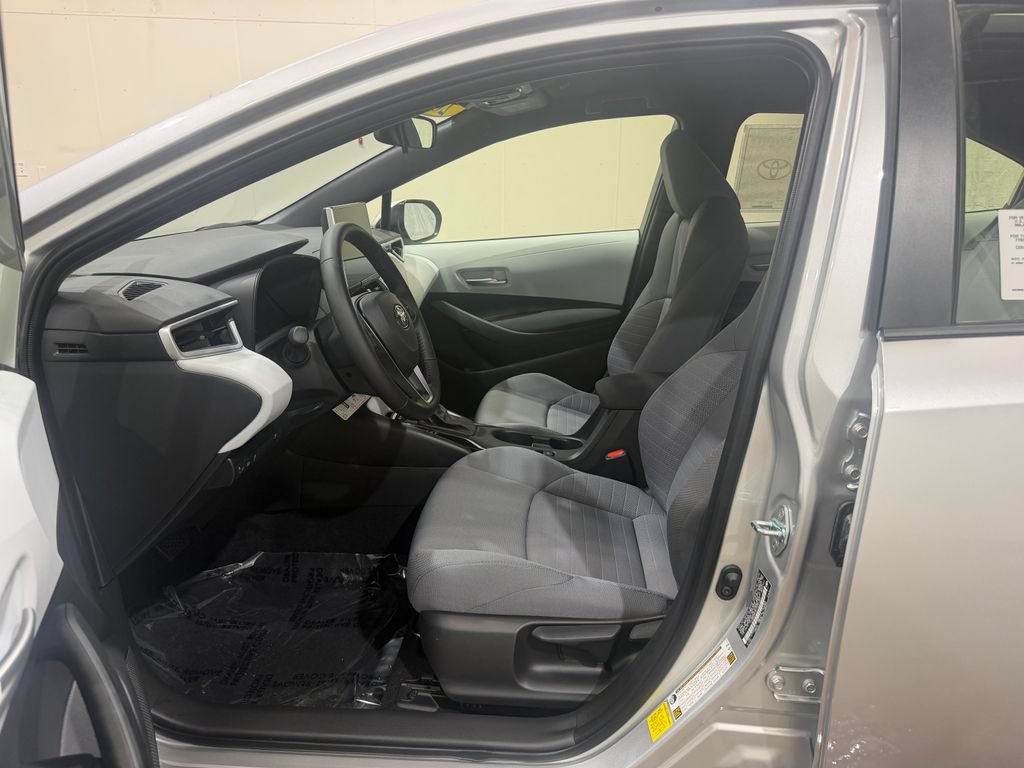 New 2026 Toyota Corolla SE w/ SE Premium Package FWD image 18