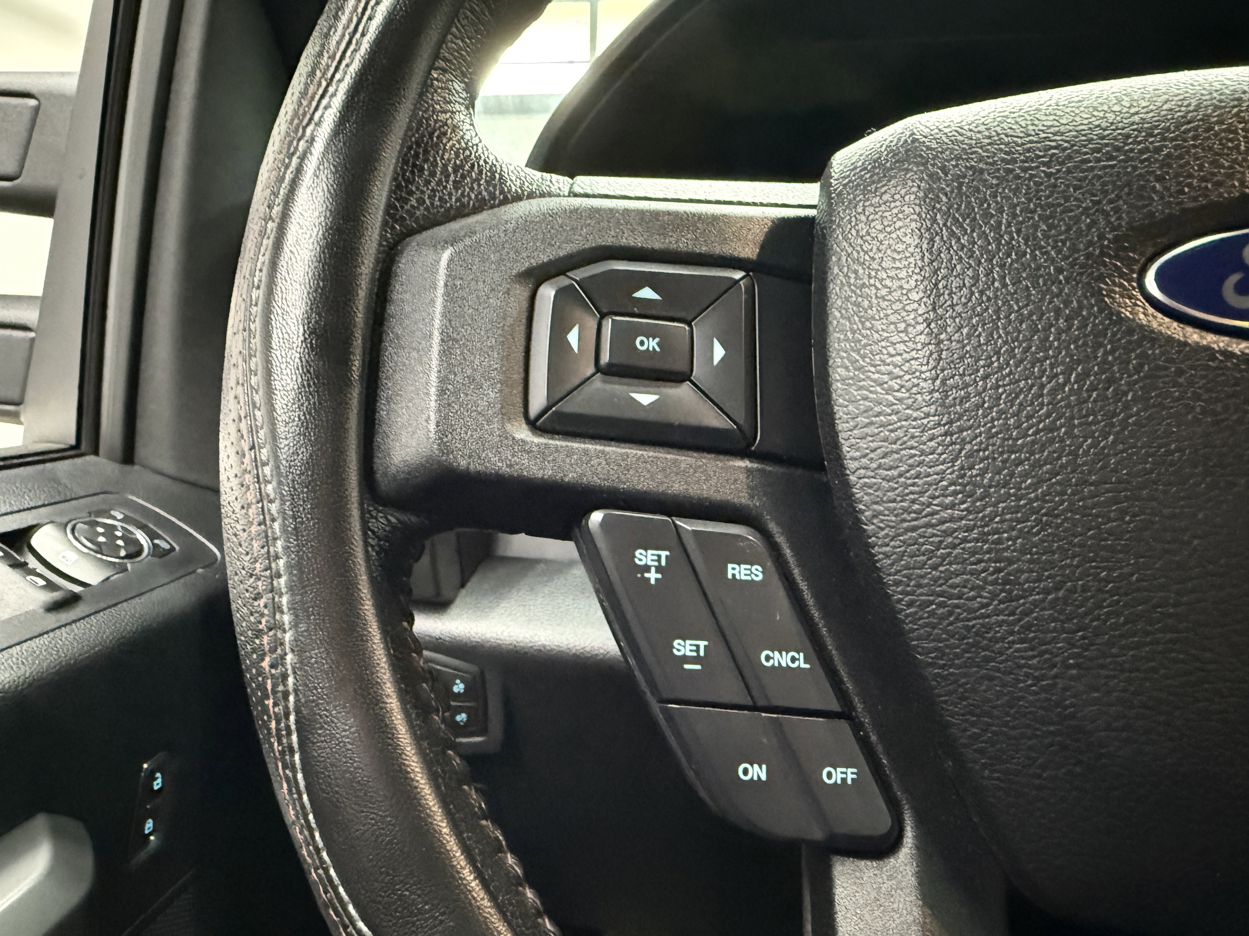 Used 2015 Ford F150 XLT w/ Equipment Group 301A Mid AWD/4WD image 14