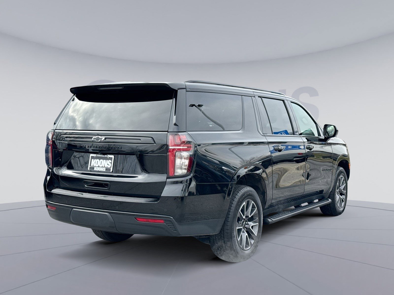 Used 2023 Chevrolet Suburban Z71 image 7