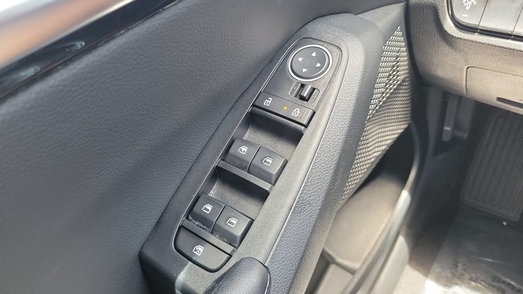 Used 2023 Kia Seltos S FWD image 18