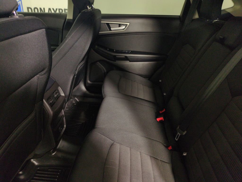 Used 2018 Ford Edge SEL image 24