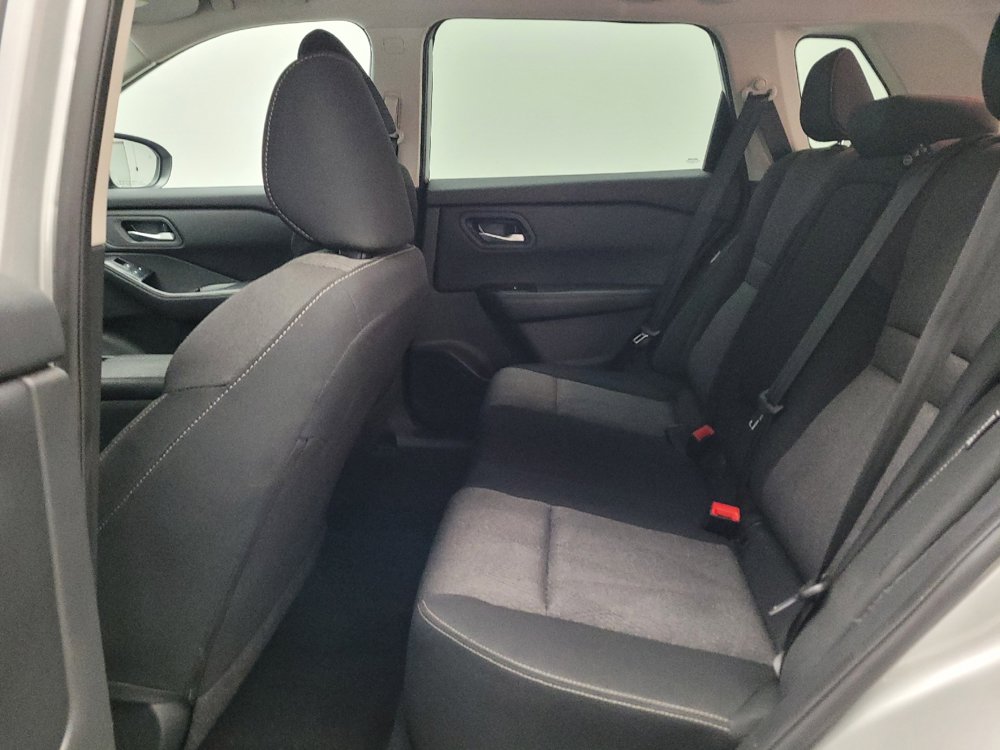 Used 2025 Nissan Rogue SV AWD/4WD image 18