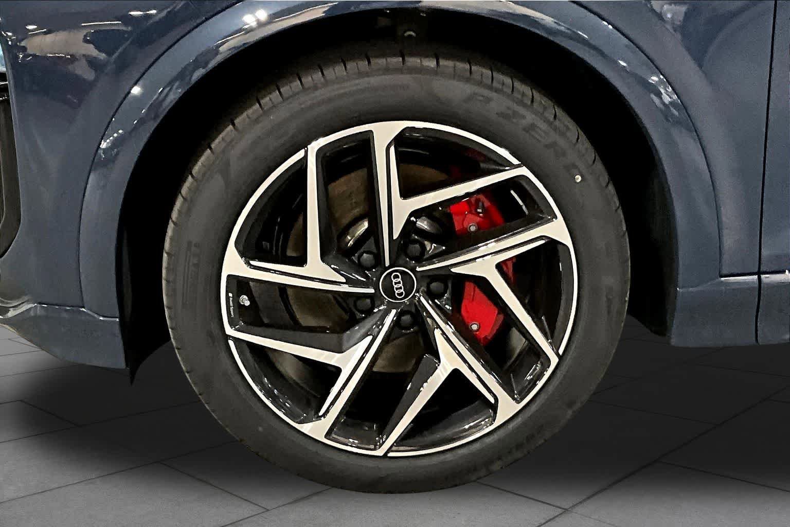 New 2027 Audi SQ6 e-tron Premium Plus AWD/4WD image 11
