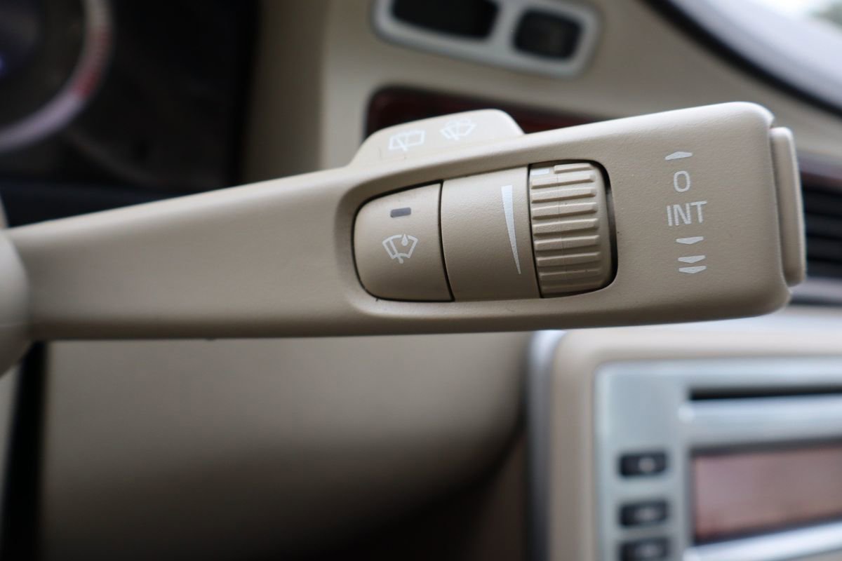 Used 2011 Volvo XC70 T6 image 33