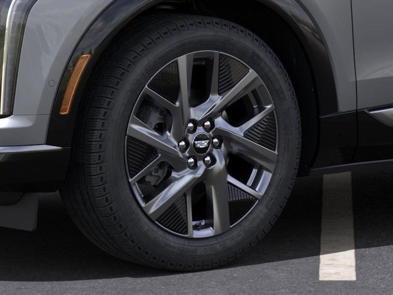 New 2025 Cadillac Optiq Luxury 2 w/ LPO, Floor Liner Package image 9