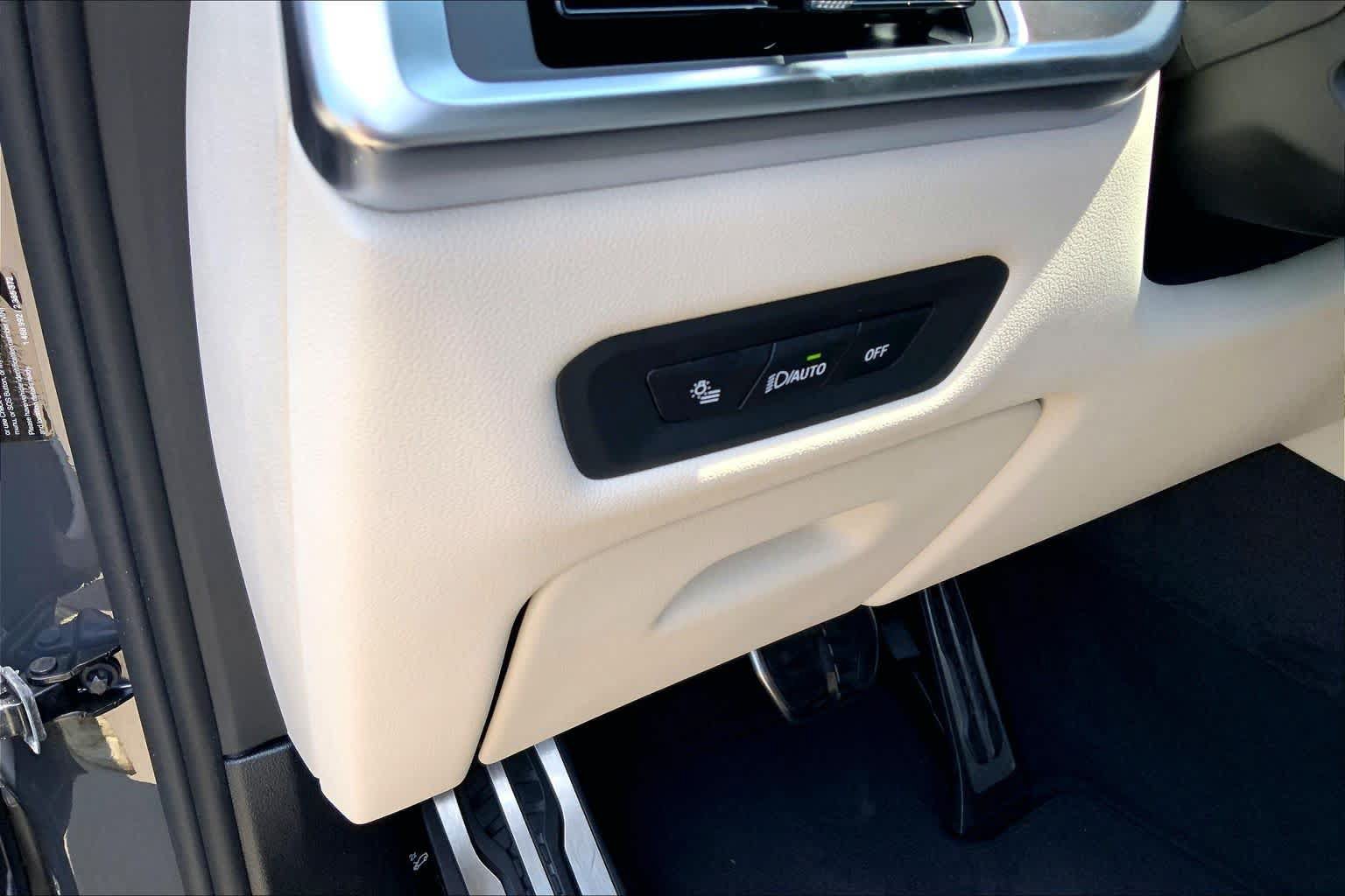 New 2027 BMW X6 M60i AWD/4WD image 18