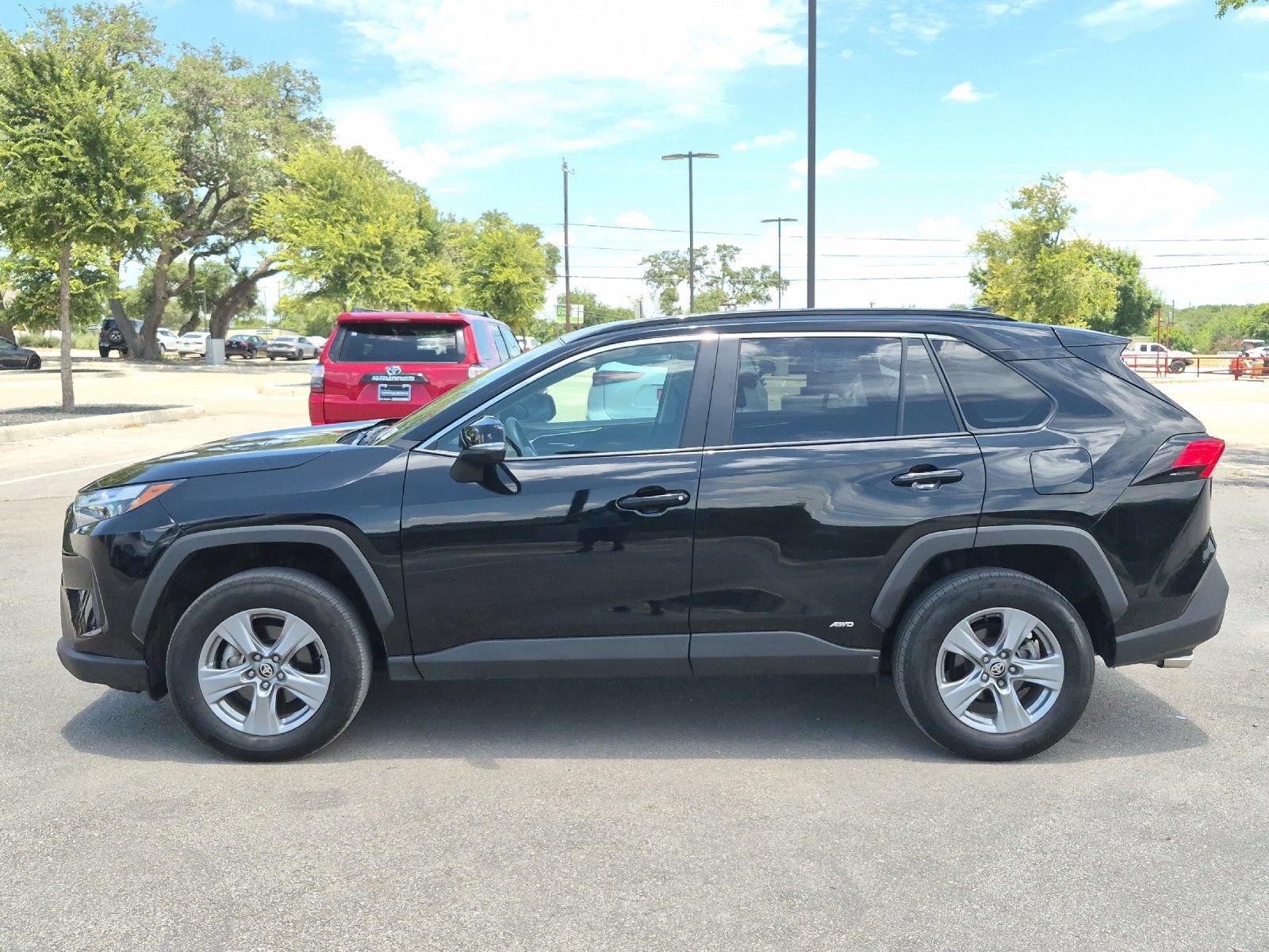Certified 2025 Toyota RAV4 XLE AWD/4WD image 2