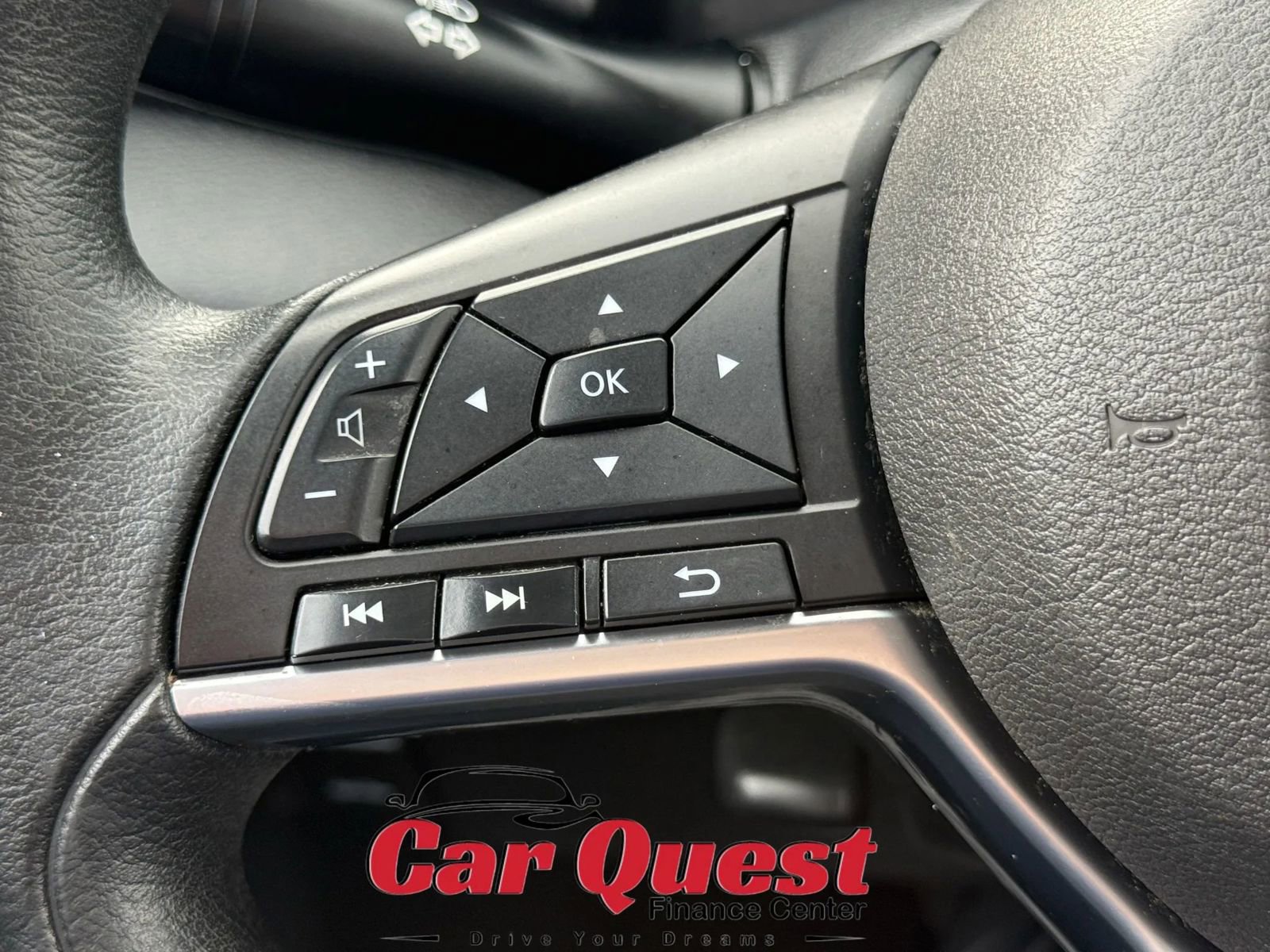 Used 2020 Nissan Kicks SV FWD image 22