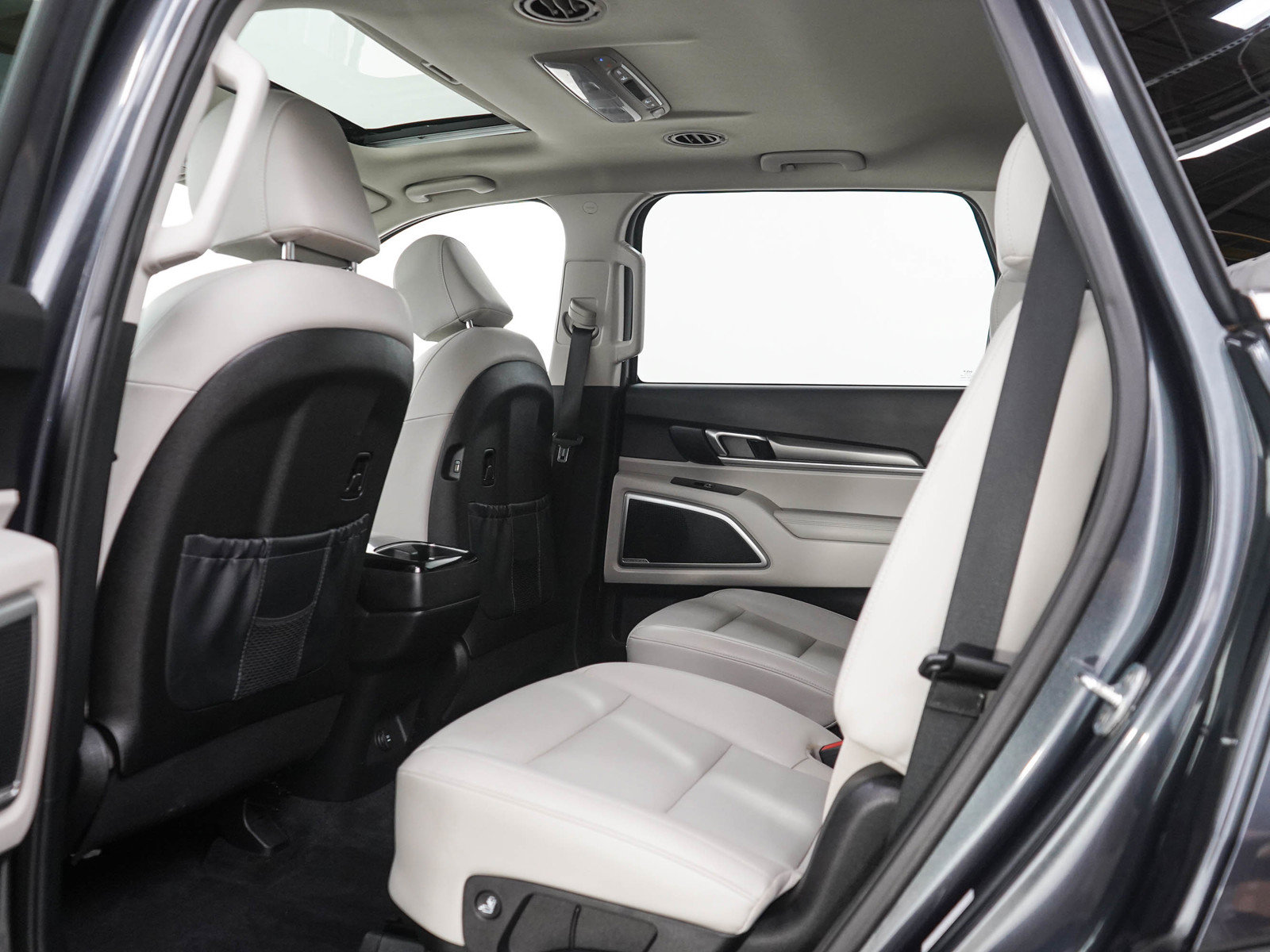Used 2022 Kia Telluride S AWD/4WD image 17