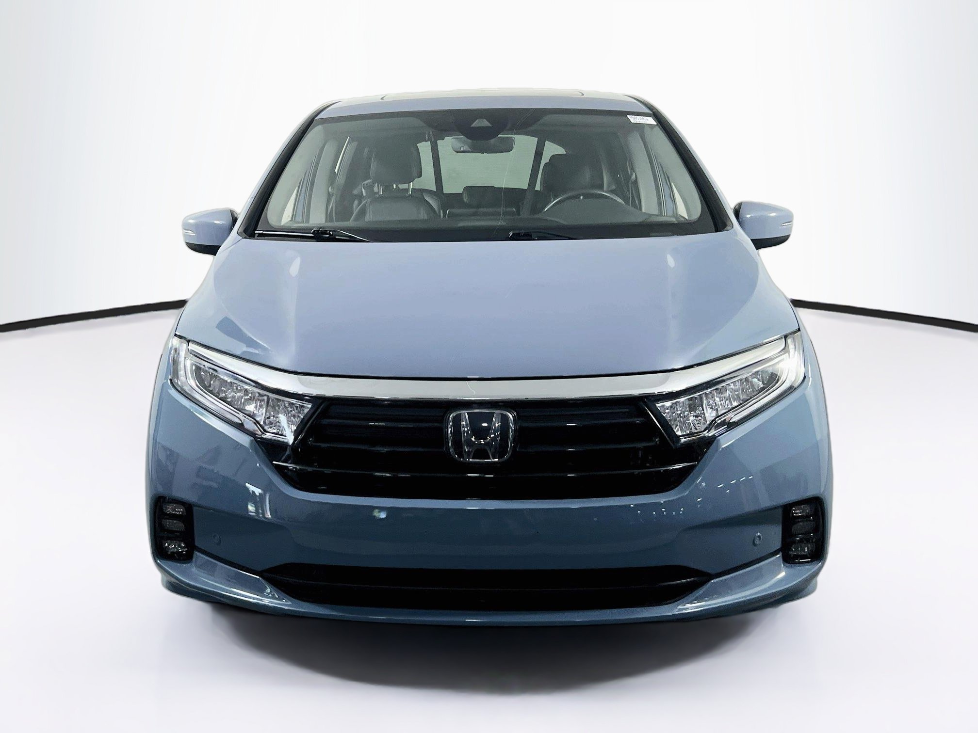 Used 2023 Honda Odyssey Touring image 2