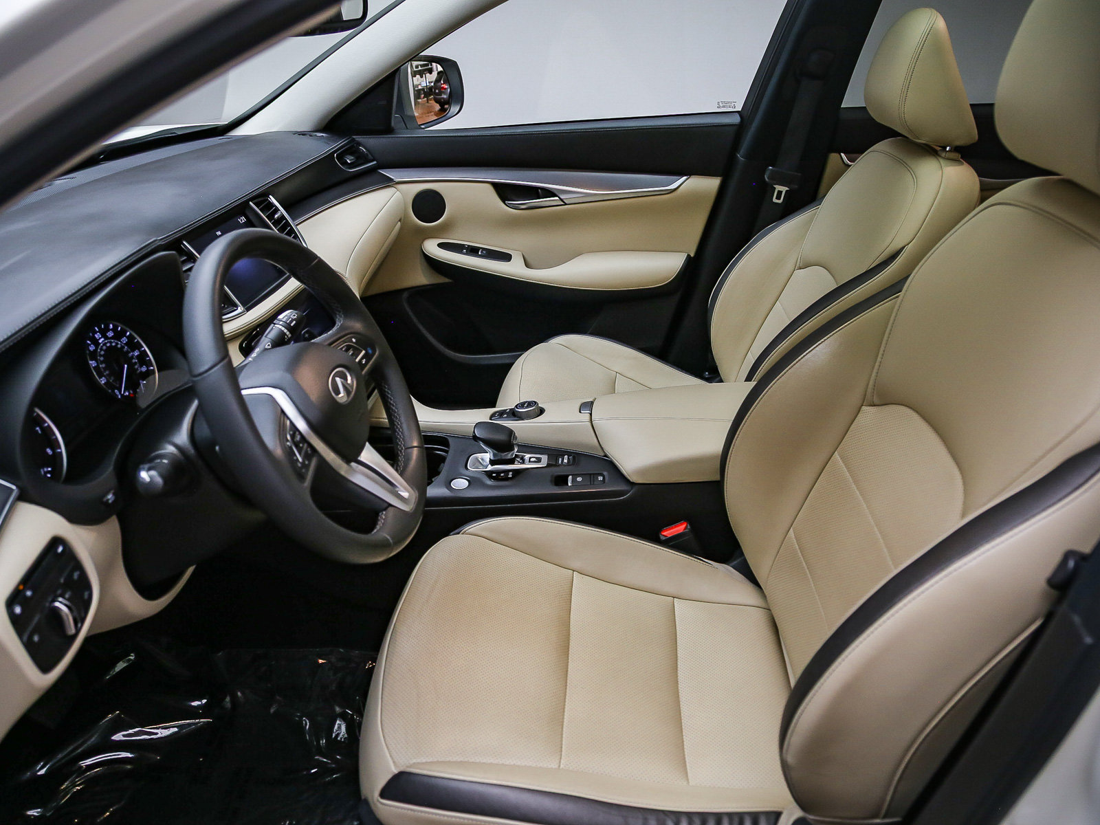 Used 2022 INFINITI QX50 Luxe FWD image 19