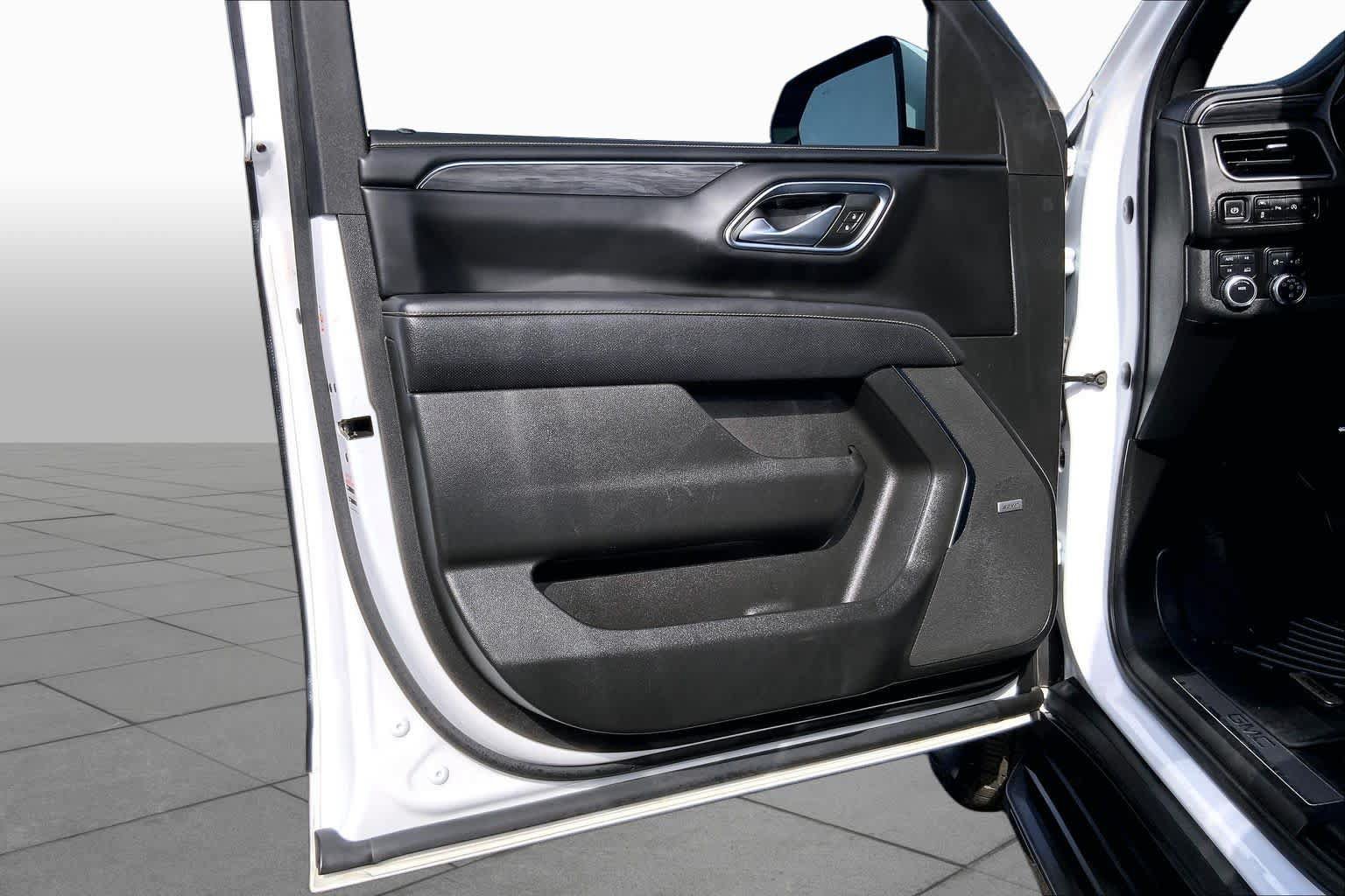 Used 2023 GMC Yukon SLT AWD/4WD image 22