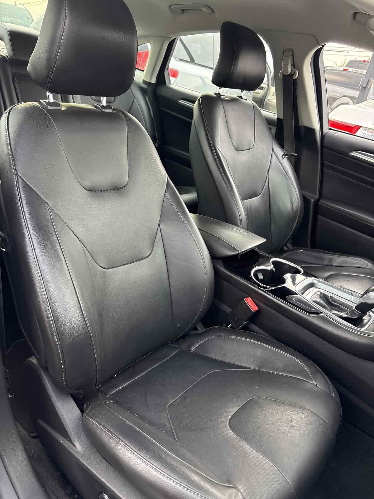 Used 2015 Ford Fusion Titanium FWD image 17