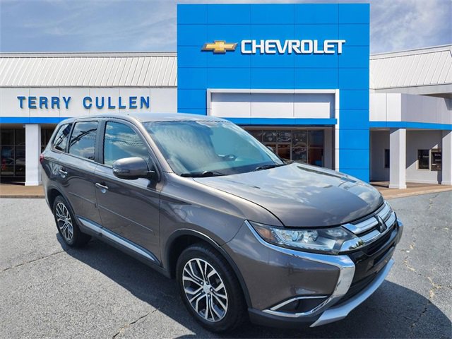 Used 2016 Mitsubishi Outlander SE