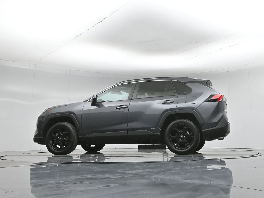 Used 2022 Toyota RAV4 XLE Premium AWD/4WD image 55