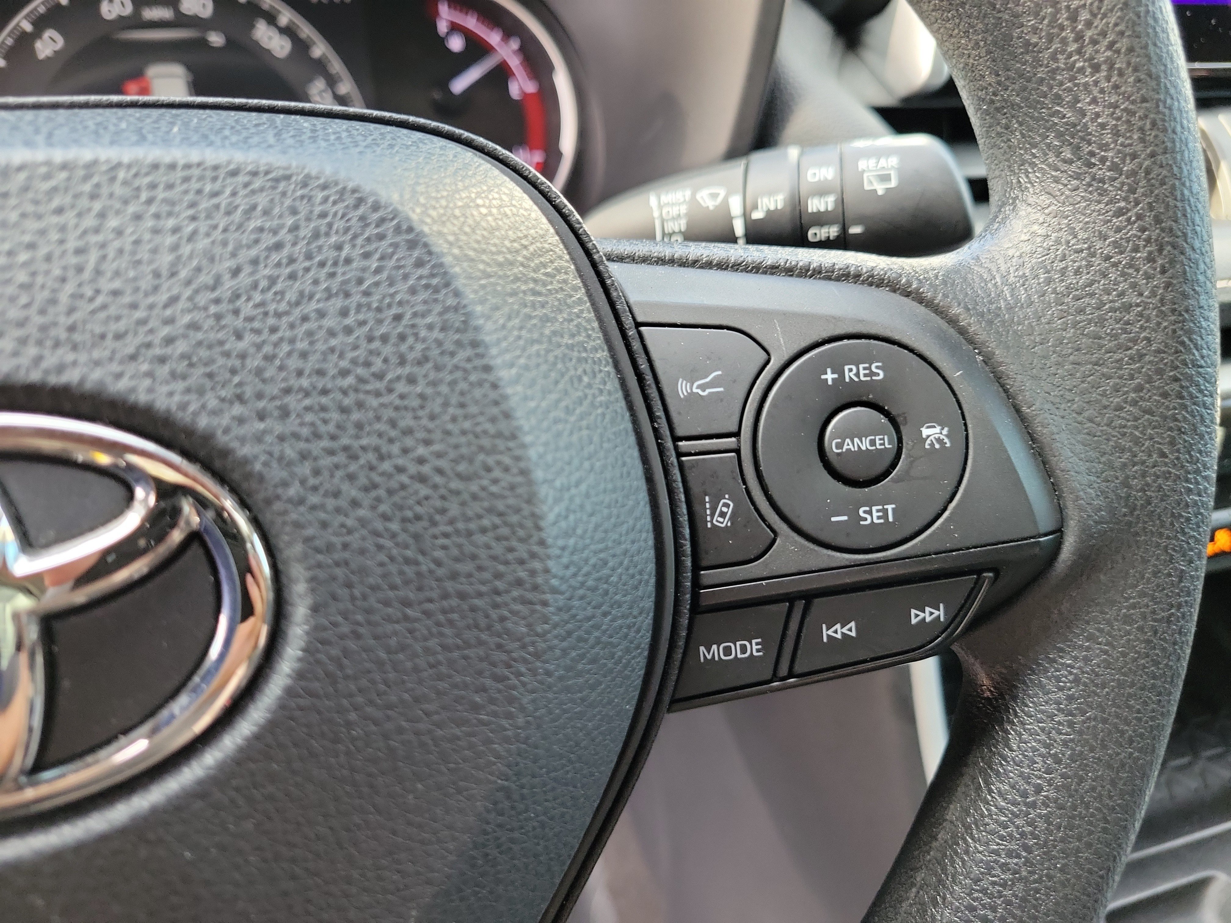 Certified 2023 Toyota RAV4 XLE w/ Convenience Package FWD image 30