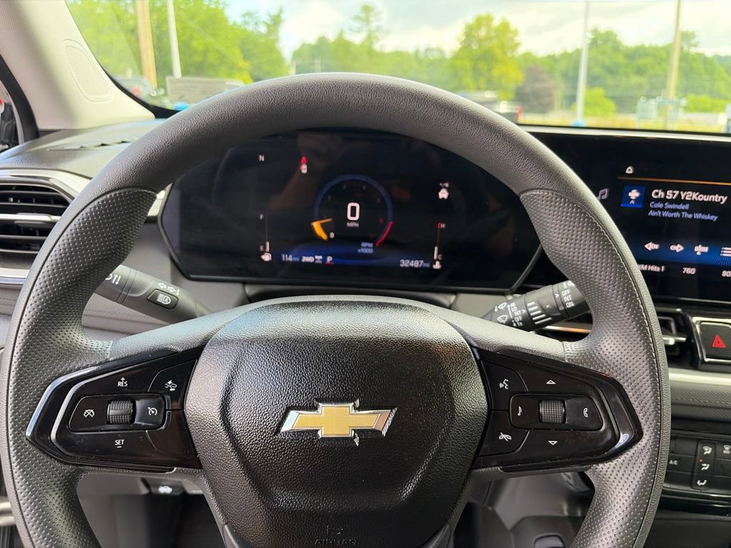 Used 2025 Chevrolet TrailBlazer LT AWD/4WD image 23