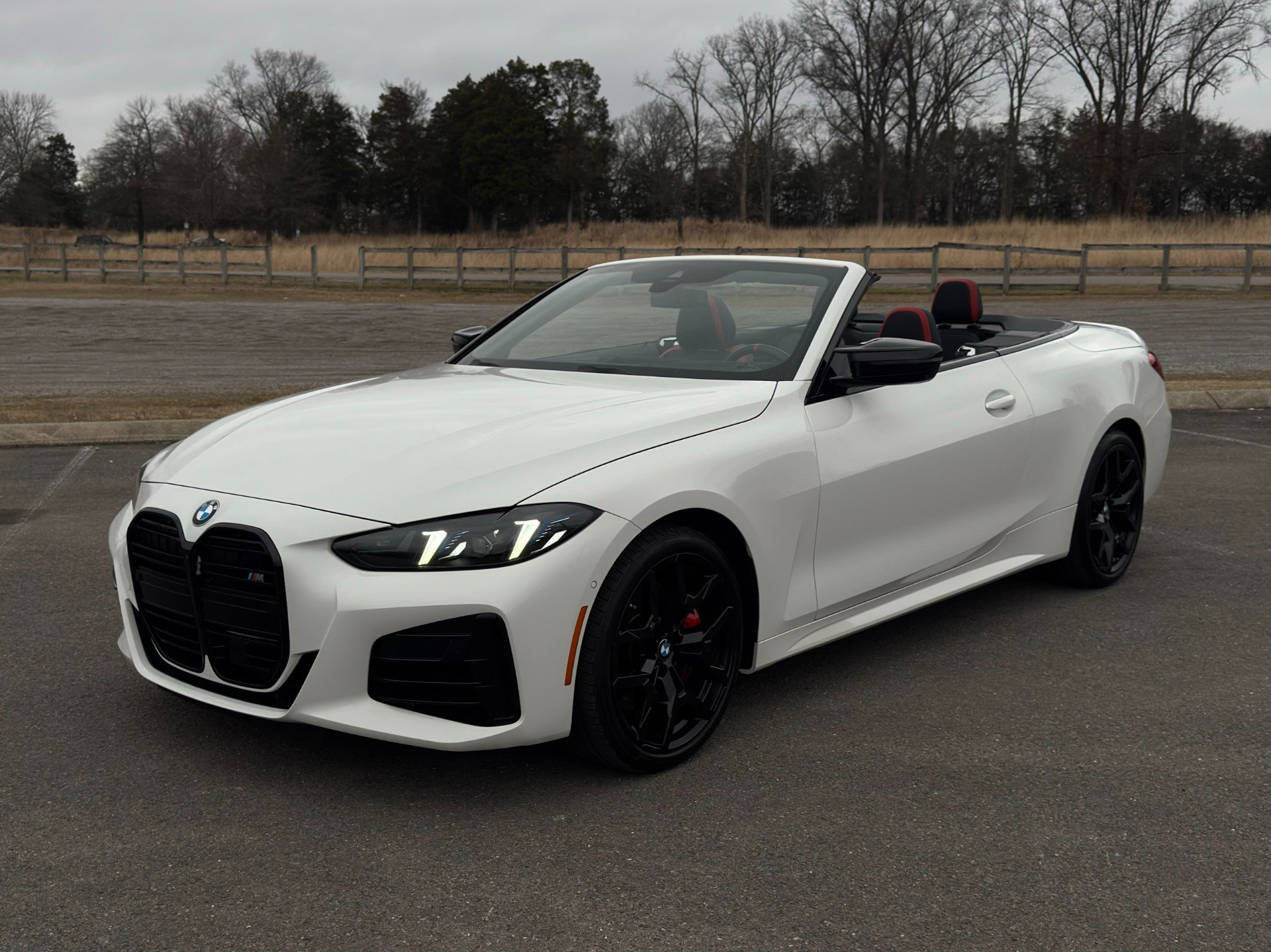 Used 2025 BMW 440i xDrive Convertible w/ Premium Package image 2