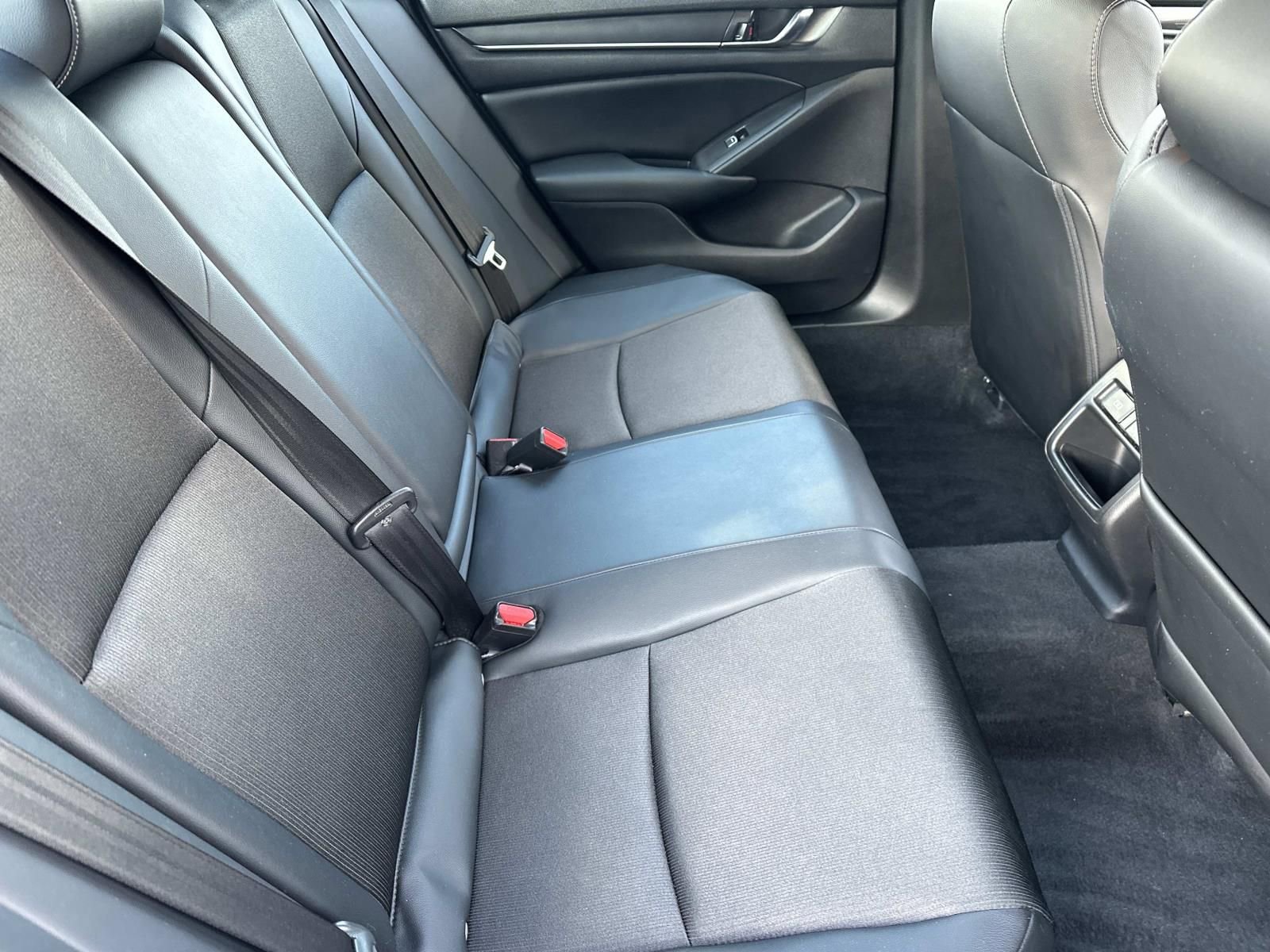 Used 2022 Honda Accord Sport image 11