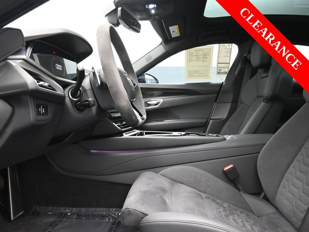 Used 2024 Audi e-tron GT Premium Plus image 13
