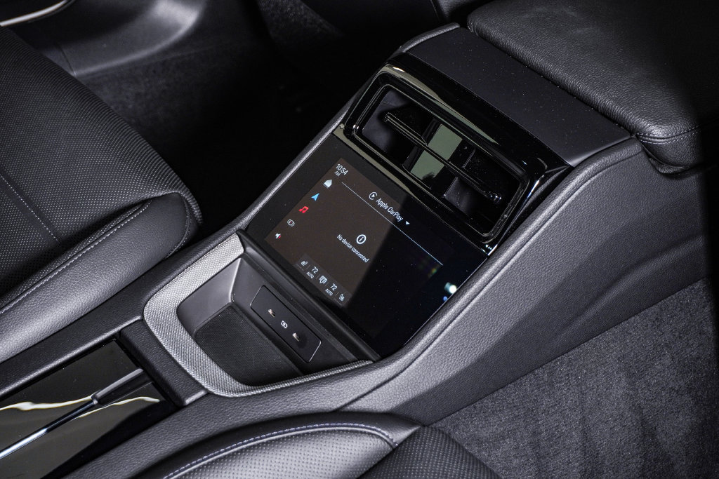 Certified 2026 Porsche Panamera 4 AWD/4WD image 17