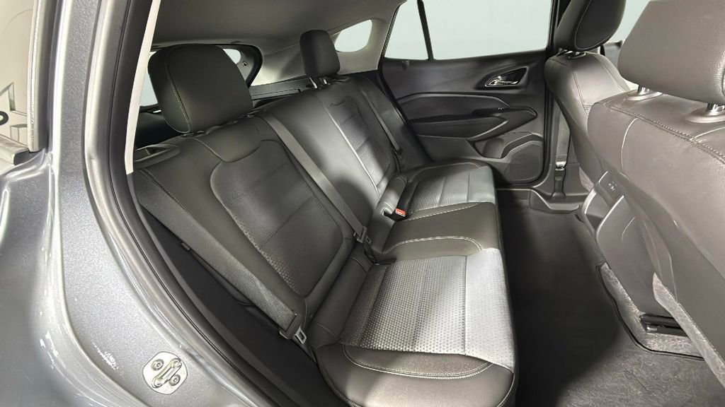 Certified 2024 Chevrolet Trax LT w/ LT Convenience Package image 28