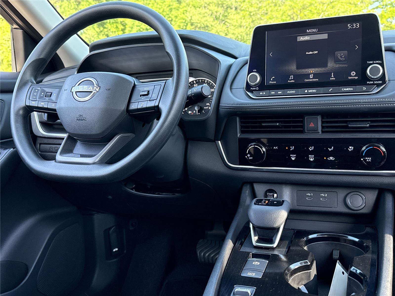 Used 2025 Nissan Rogue S FWD image 3