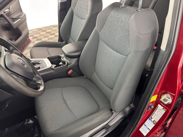 Used 2019 Toyota RAV4 XLE image 18