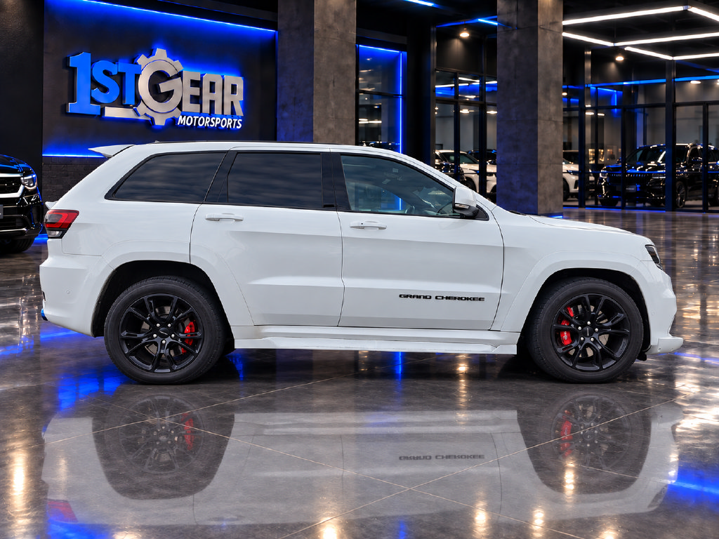 Used 2017 Jeep Grand Cherokee SRT AWD/4WD image 5
