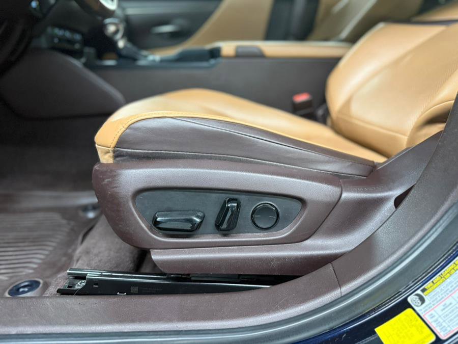 Used 2019 Lexus ES 350 w/ Premium Package image 33