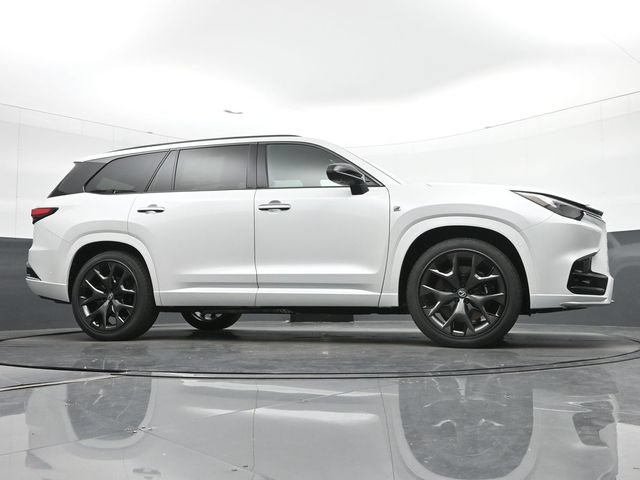 New 2026 Lexus TX 500h AWD w/ Technology Package image 11