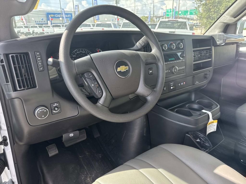 New 2025 Chevrolet Express 2500 w/ Enhanced Convenience Package image 17