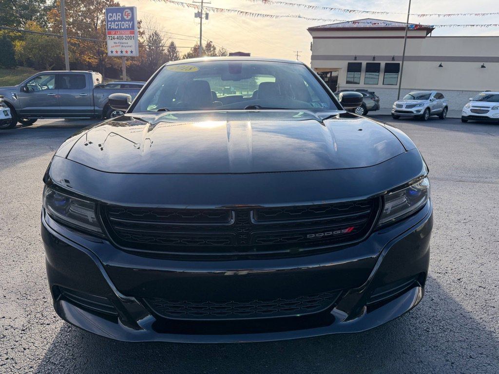 Used 2018 Dodge Charger SXT Plus w/ Blacktop Package image 2
