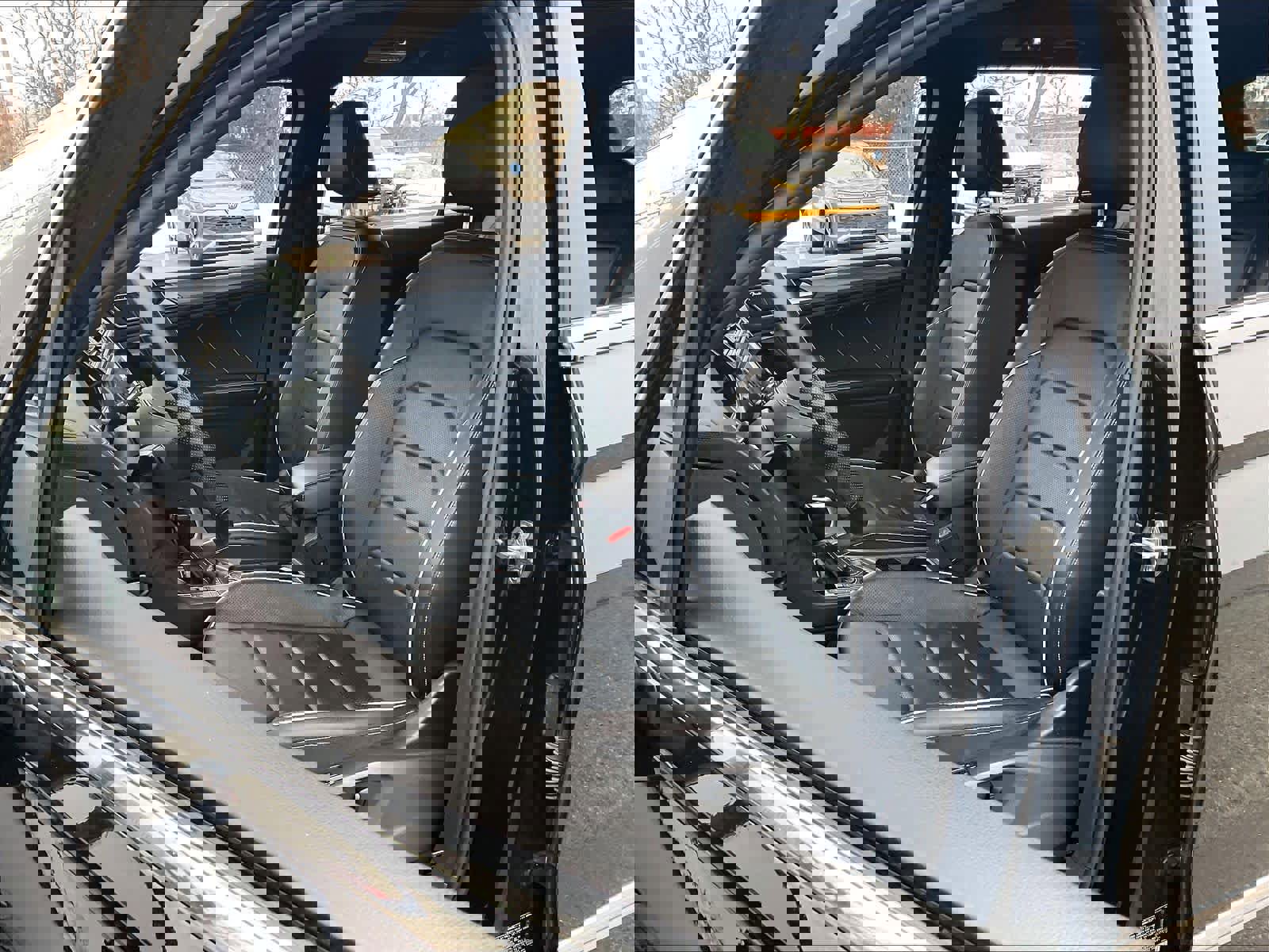 Used 2022 Volkswagen Tiguan SEL R-Line image 10