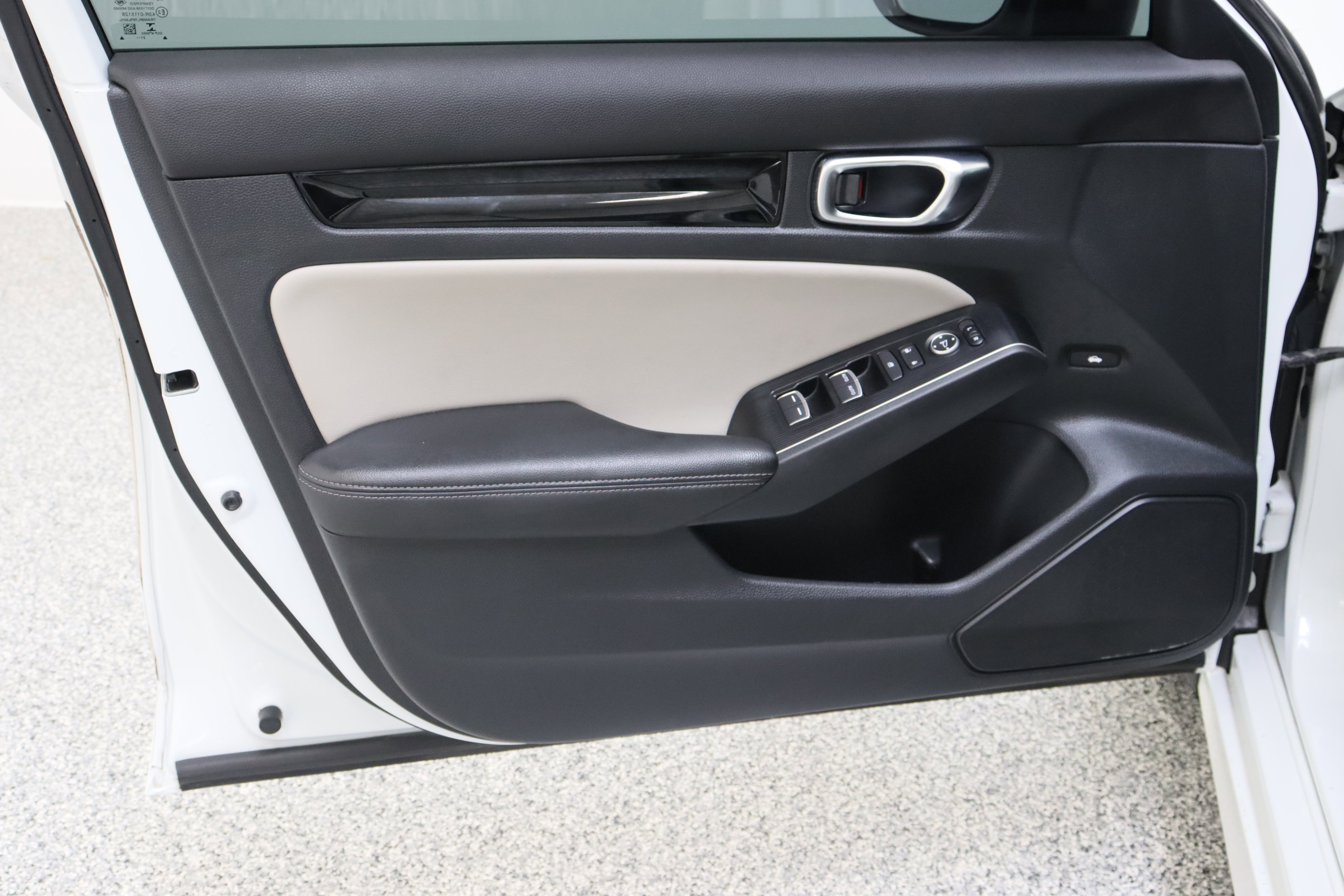 Used 2022 Honda Civic Touring image 12