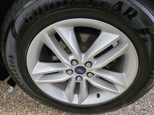 Used 2017 Ford Edge SEL w/ Equipment Group 201A image 34