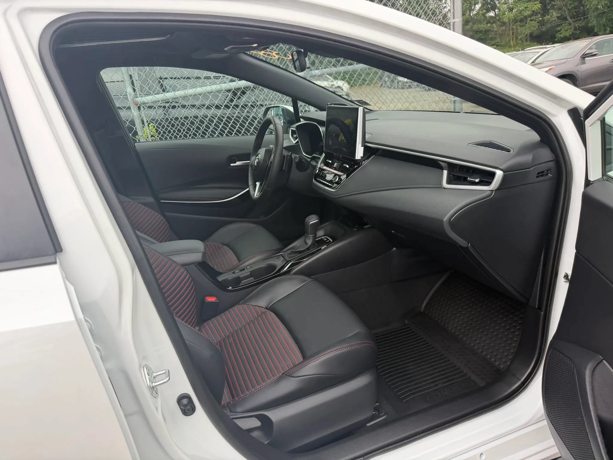 Used 2025 Toyota Corolla XSE FWD image 25