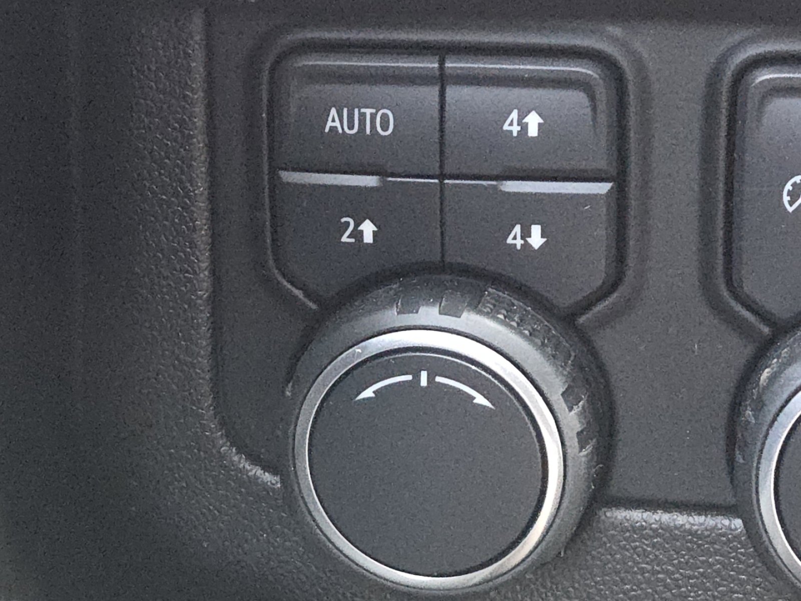 Used 2021 Chevrolet Tahoe LT w/ LT Signature Package AWD/4WD image 12