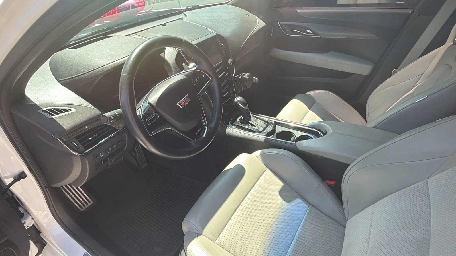 Used 2016 Cadillac ATS V w/ Luxury Package RWD image 12
