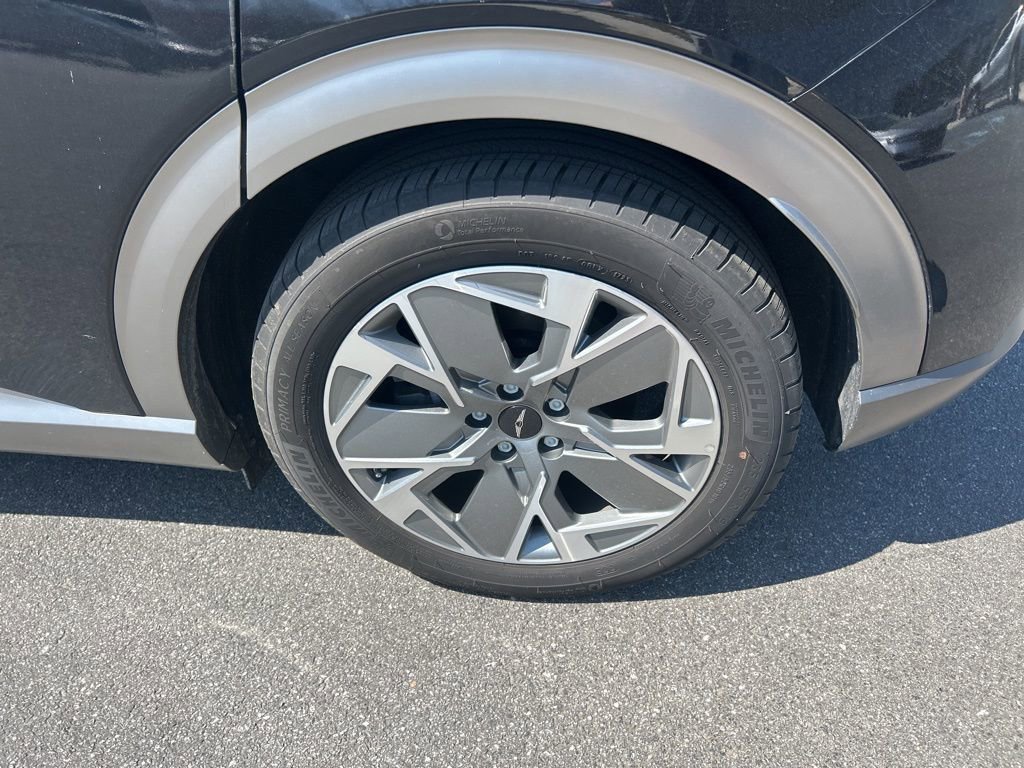 Used 2024 Genesis GV60 RWD w/ Cargo Package image 6